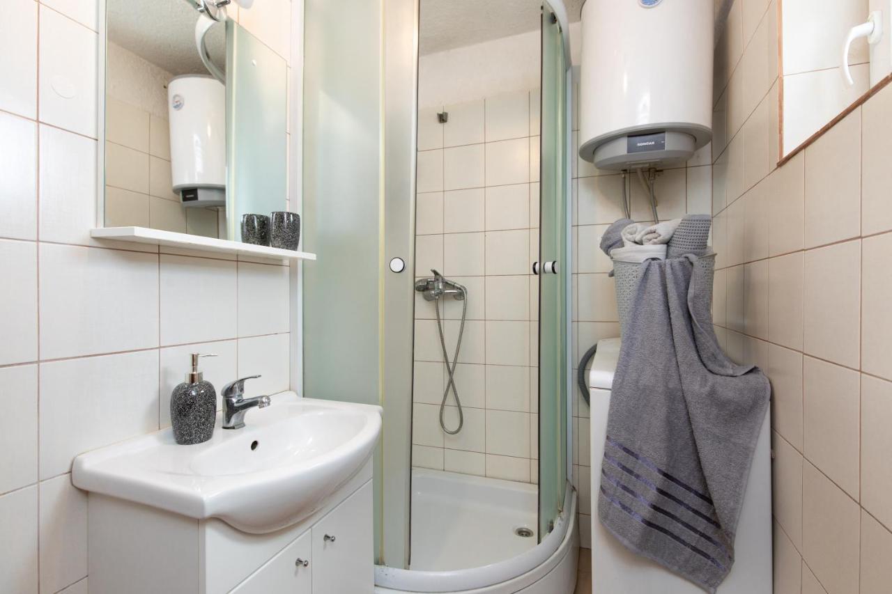 Apartman Umpa Omišalj Exterior foto