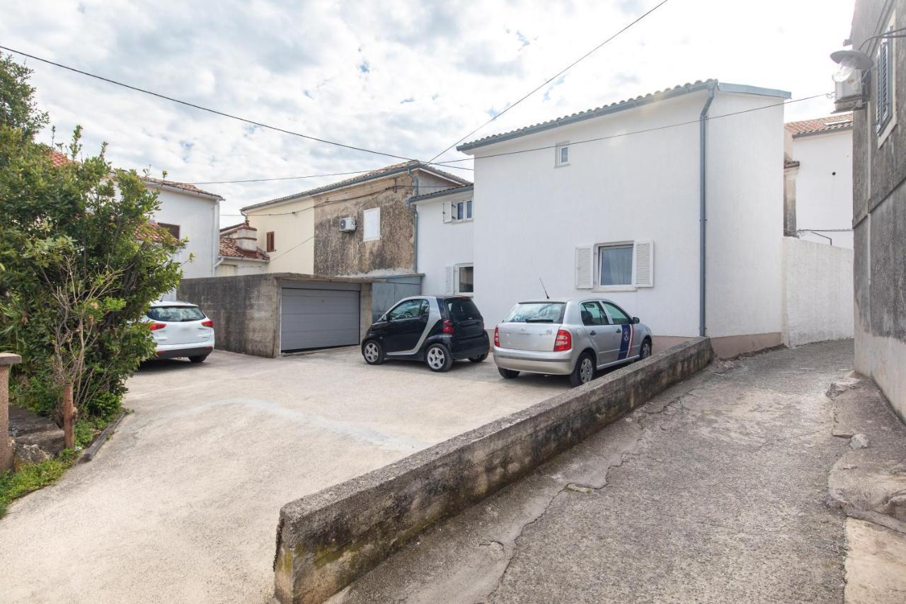 Apartman Umpa Omišalj Exterior foto