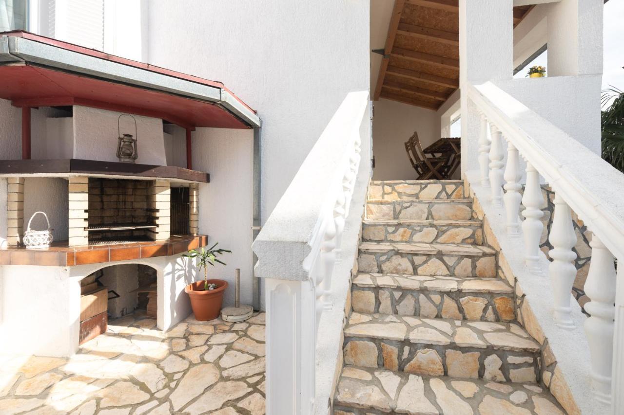 Apartman Umpa Omišalj Exterior foto