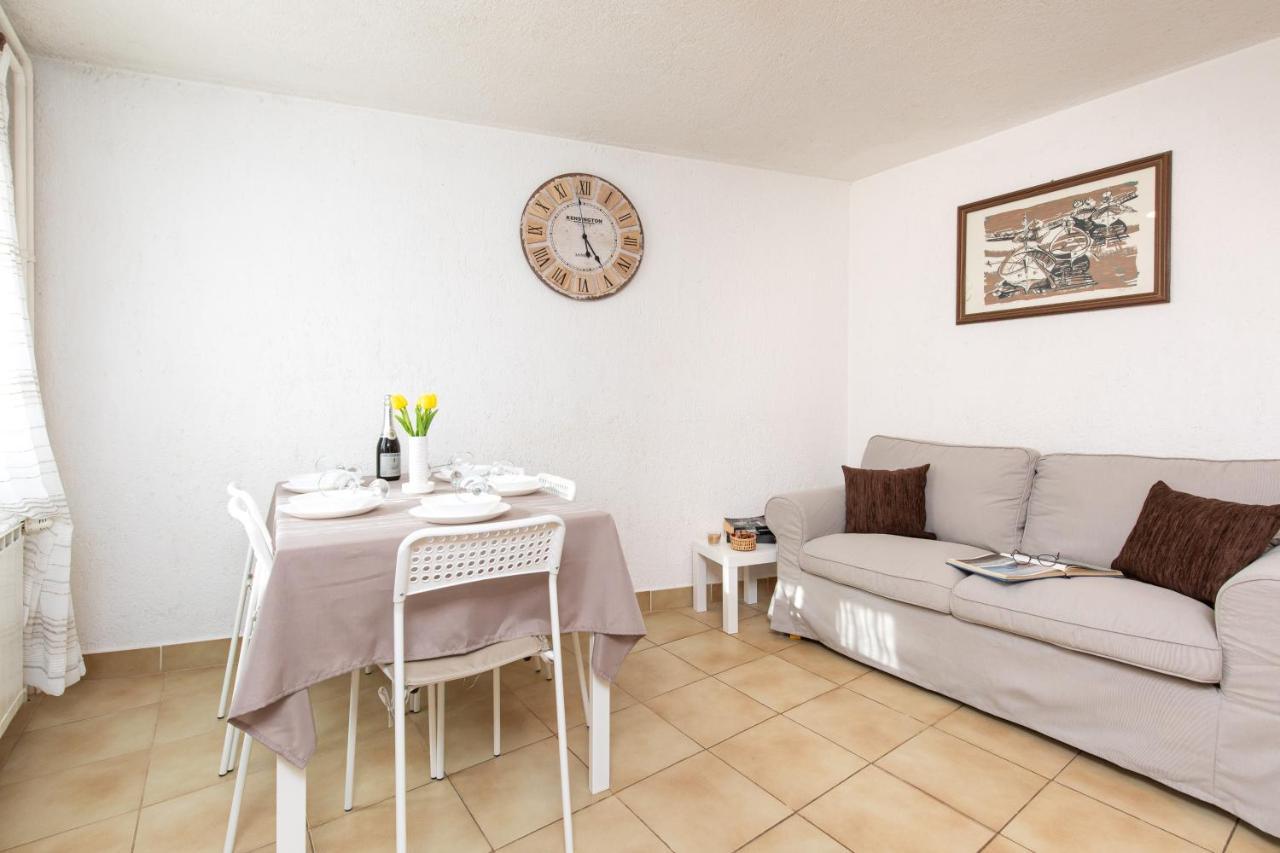 Apartman Umpa Omišalj Exterior foto